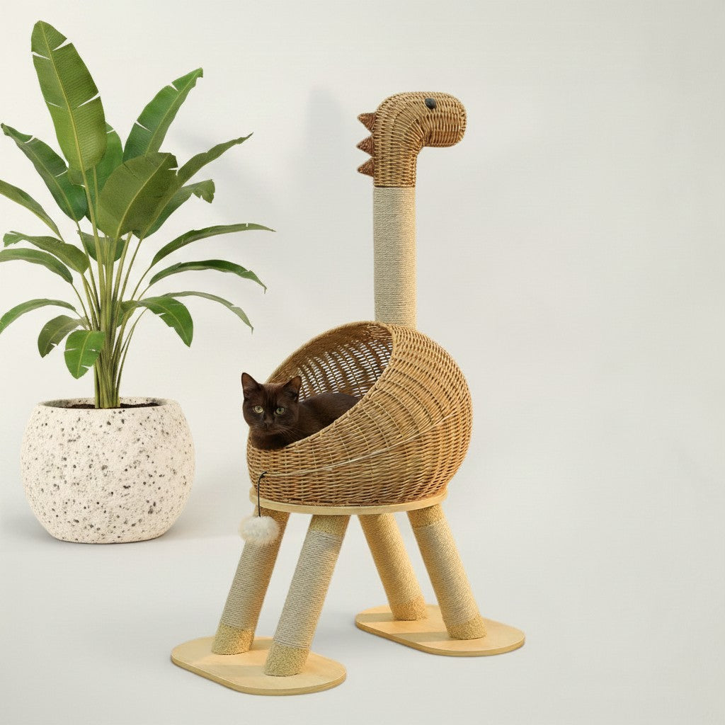Arbre à chat Bofélin en forme de dinosaure en rotin miel avec griffoirs en sisal et panier confortable