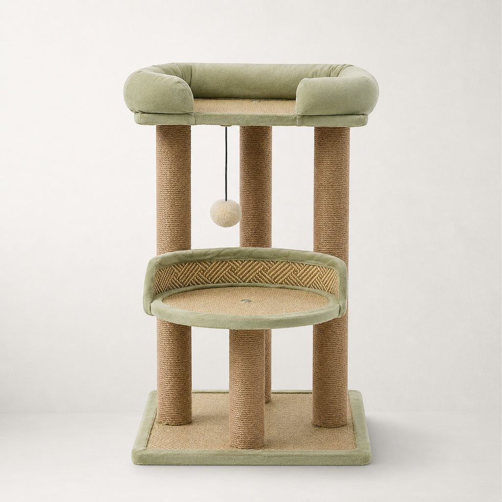Arbre à chat Bofélin vert sauge et blanc avec poteaux en jute, lit supérieur rembourré et plateforme tressée.