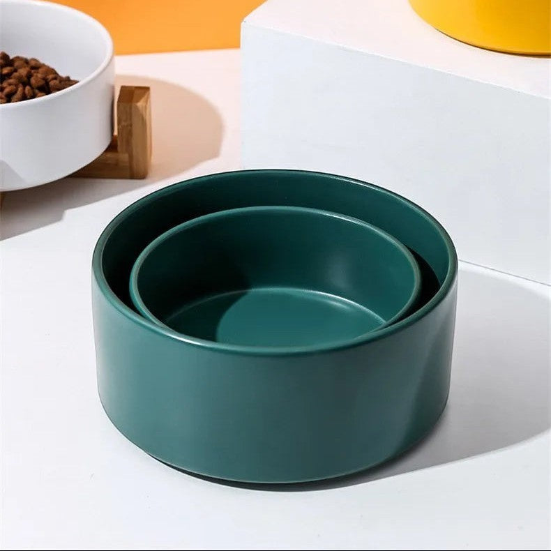 Bol en céramique vert Bofélin pour chat, design épuré et amovible, idéal pour croquettes ou eau.