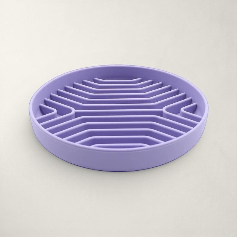 Gamelle anti-glouton Bofélin en silicone souple violet avec relief labyrinthe pour ralentir la prise alimentaire
