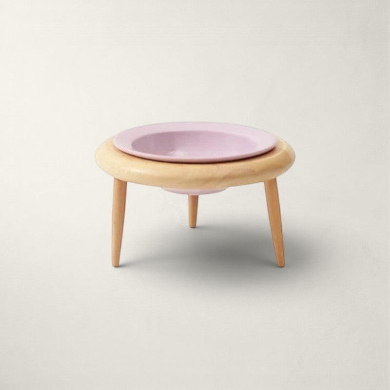 Gamelle pour chat Bofélin surélevée avec bol en céramique rose clair sur support en bois naturel