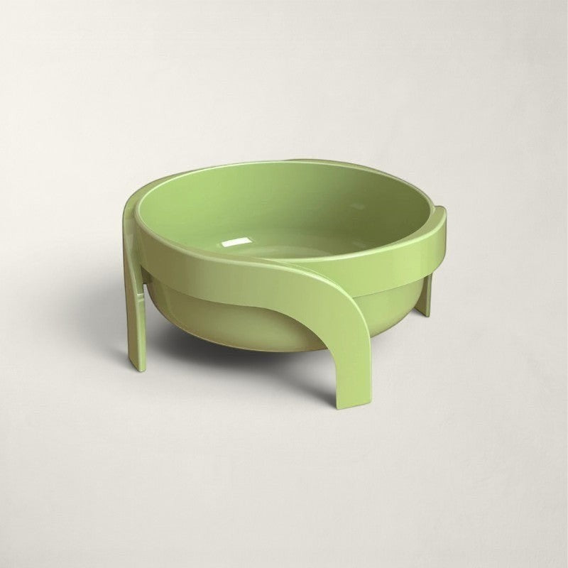 Gamelle surélevée Bofélin verte en plastique incliné pour le confort cervical du chat