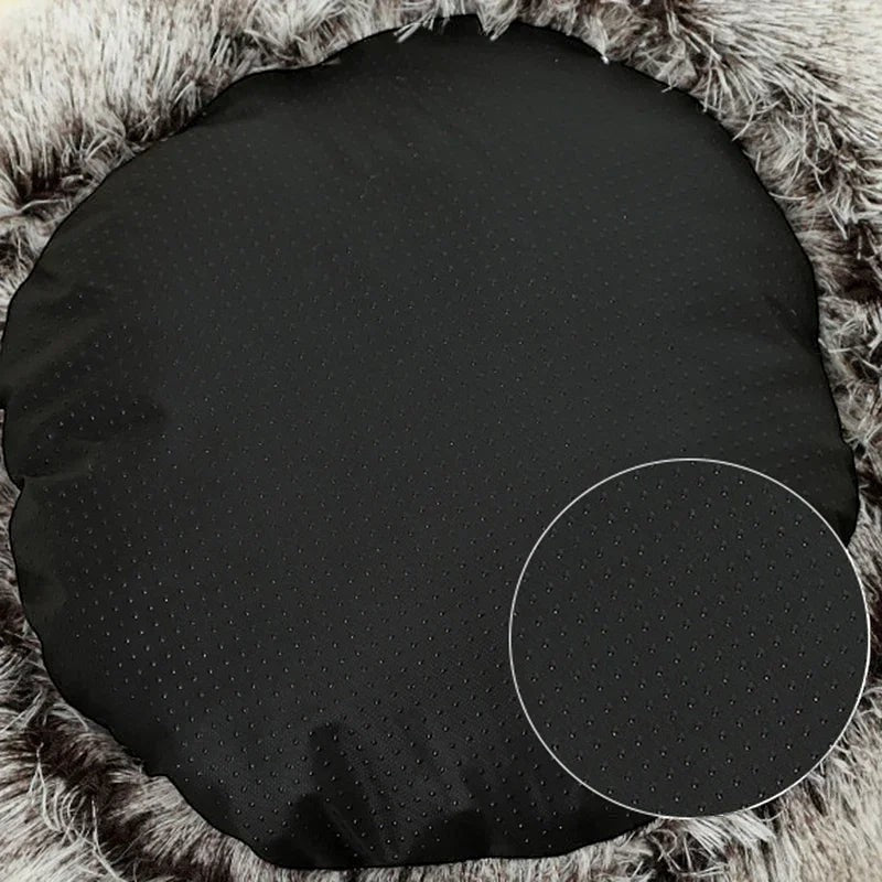 Base antidérapante noire de la niche Bofélin avec détails texturés pour une meilleure stabilité au sol