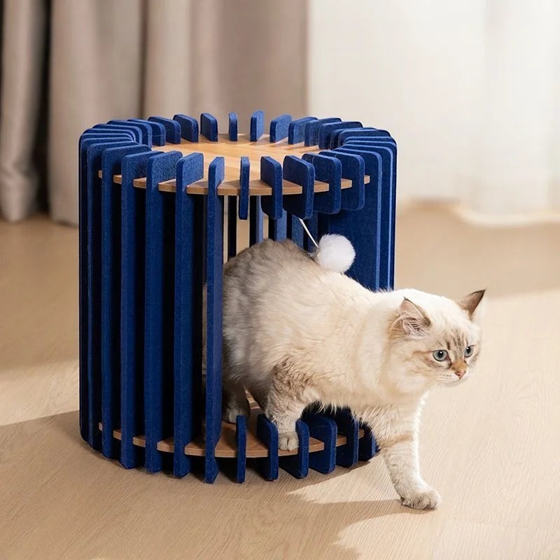 Niche Bofélin cylindrique en feutre bleu nuit et bois clair avec pompon pour chat