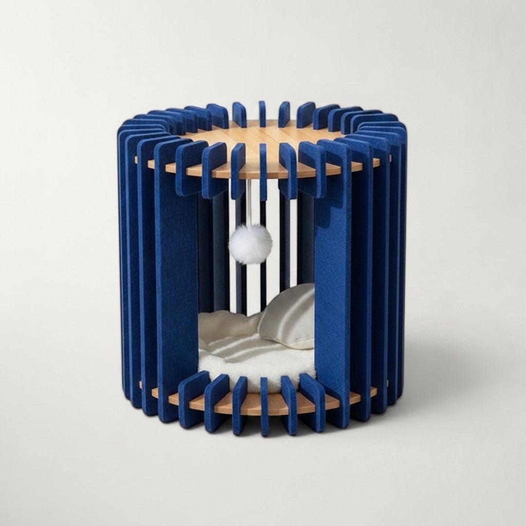 Niche design Bofélin cylindrique en feutre bleu nuit et bois clair avec pompon suspendu pour chat