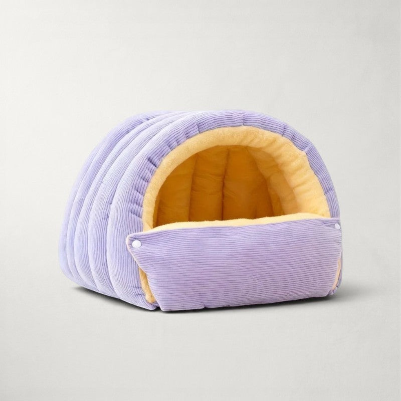 Niche chausson Bofélin lilas et beige en velours côtelé avec intérieur en fausse fourrure pour chat