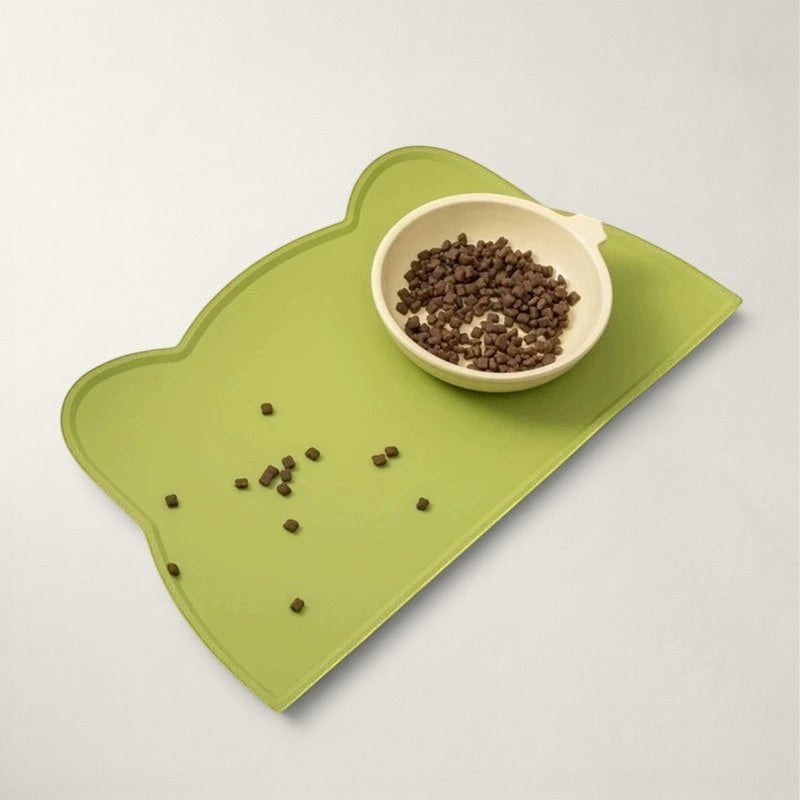 Tapis de gamelle Bofélin en silicone vert en forme de tête de chat avec bords anti-débordement pour protéger le sol