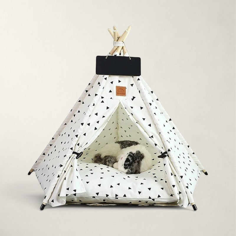Tipi pour chat Bofélin en toile de coton blanche à motifs triangles noirs avec matelas confortable et ardoise