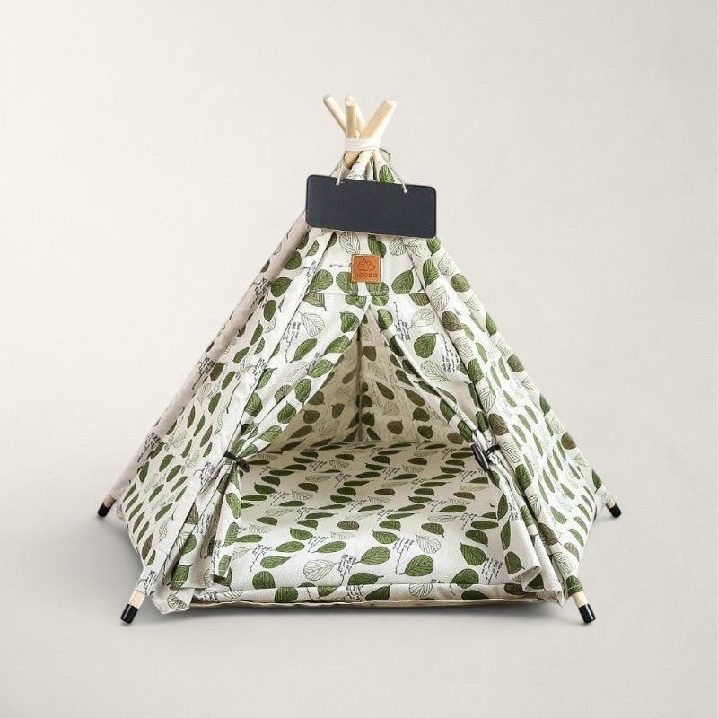 Tipi pour chat Bofélin en toile de coton blanche à motifs feuilles vertes avec structure en bois de pin et ardoise