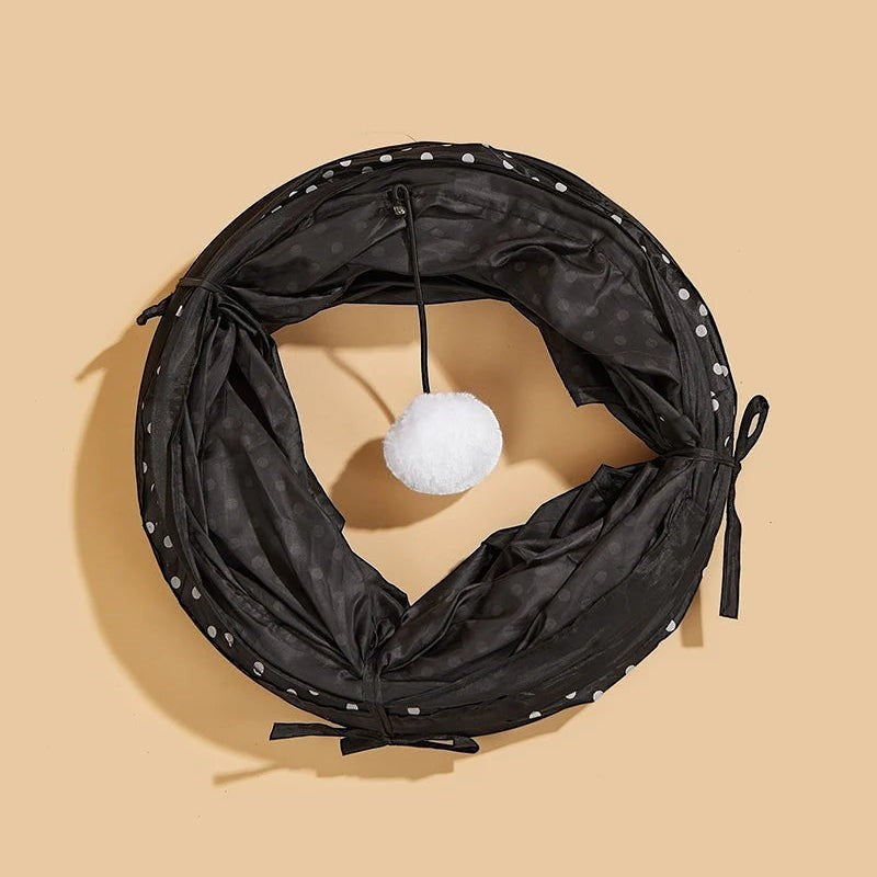 Tunnel de jeu pliable Bofélin pour chat en polyester noir à pois blancs avec balle suspendue Image