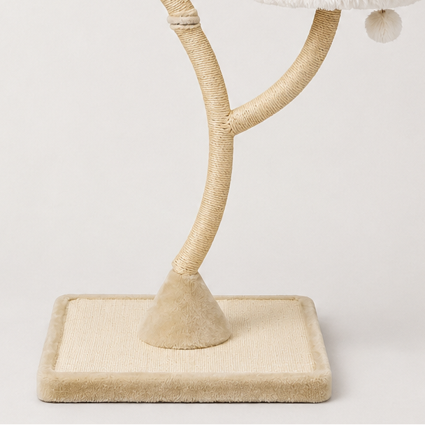 Design grand arbre à chat scandinave