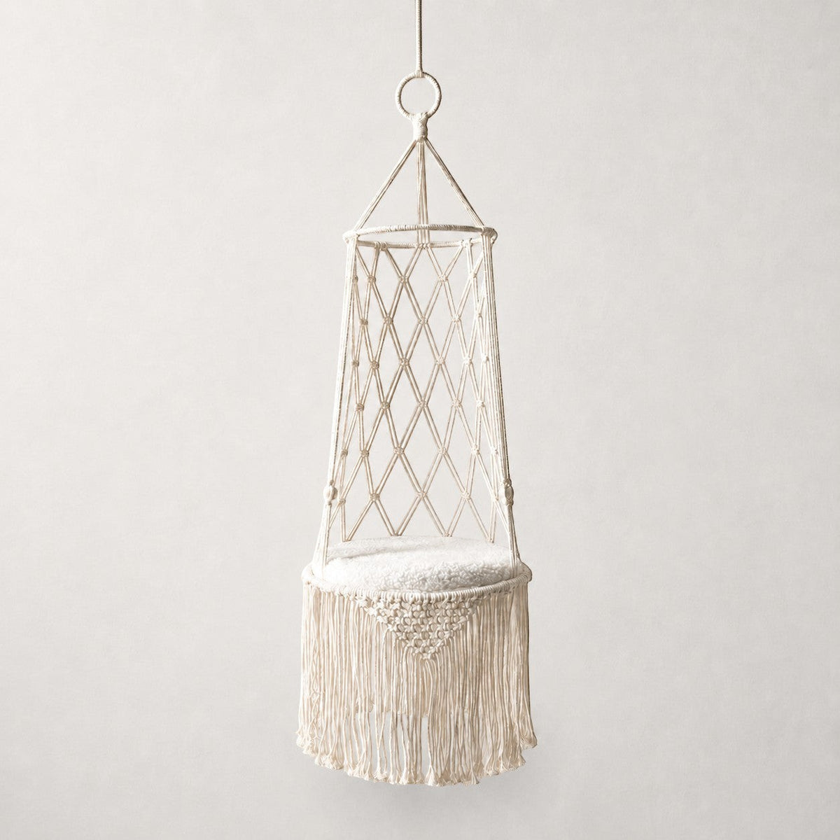 Hamac suspendu en macramé pour chat Nice, coussin blanc et franges – Bofélin